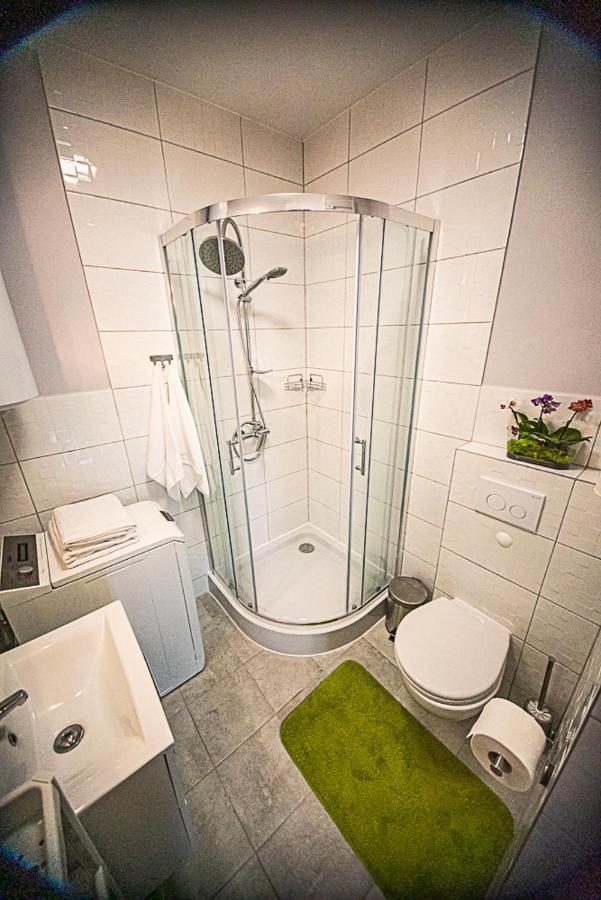 Apartament Marklissa Лесьна Экстерьер фото