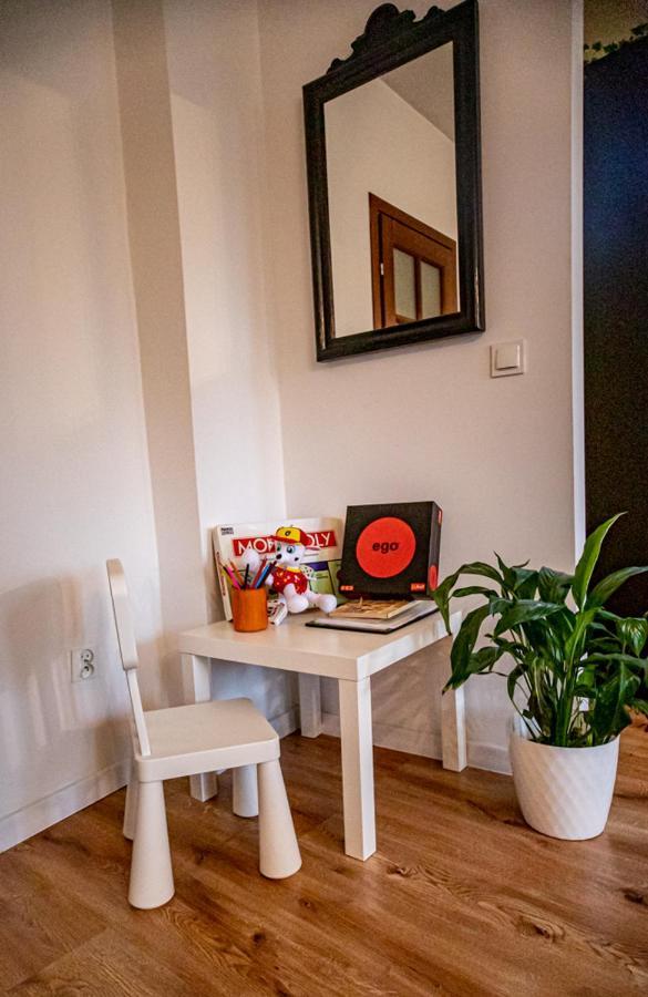 Apartament Marklissa Лесьна Экстерьер фото